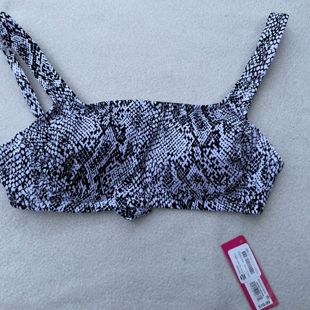 Brand new with tags snake print swim top from Xhilaration size D/DD